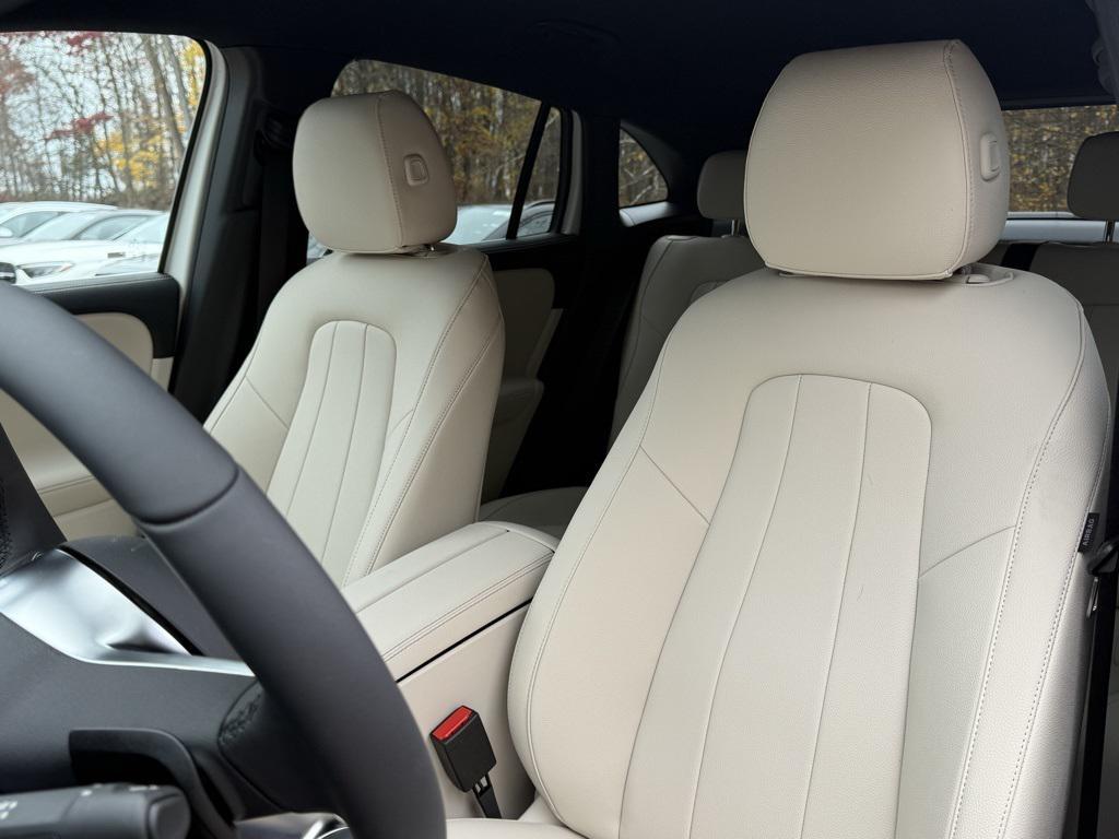 new 2026 Mercedes-Benz GLA 250 car, priced at $45,250