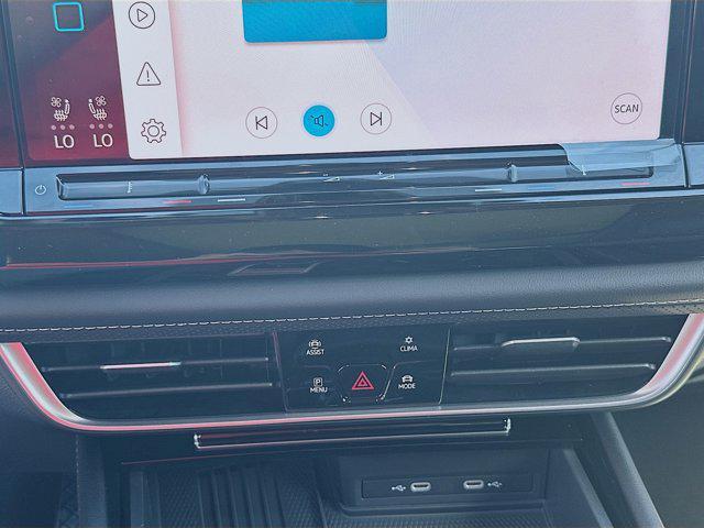 new 2026 Volkswagen Atlas car, priced at $45,323