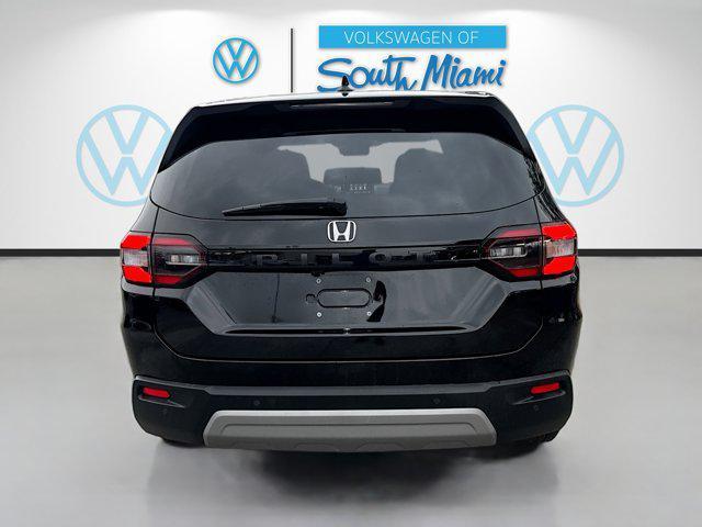 used 2025 Honda Pilot car, priced at $34,660