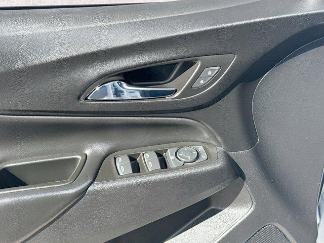 used 2022 Chevrolet Equinox car, priced at $17,711