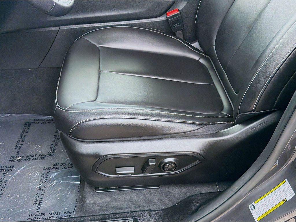 used 2025 Jeep Grand Cherokee car, priced at $34,816