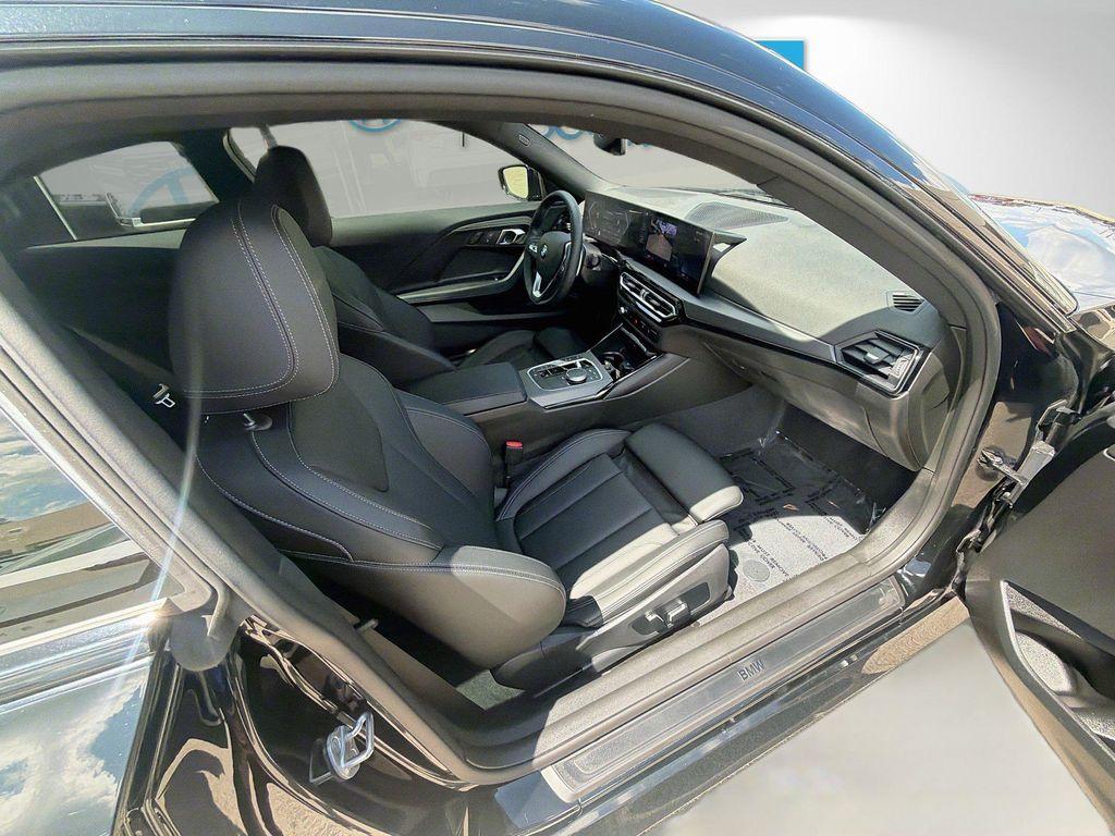 BMW 2 Series view 30