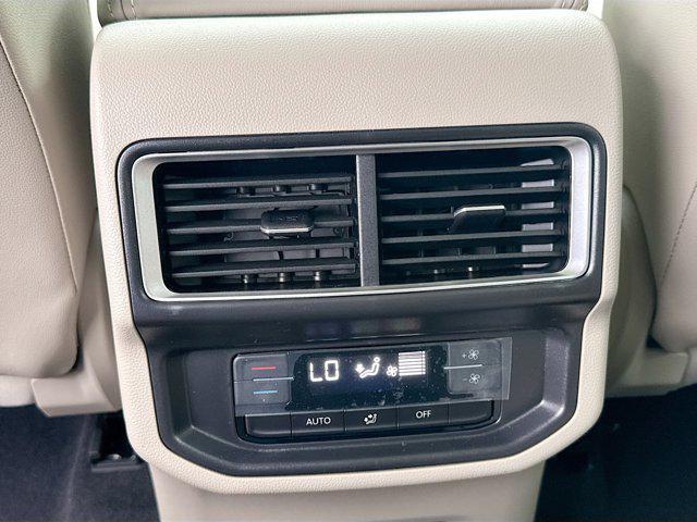 new 2026 Volkswagen Atlas car, priced at $42,403