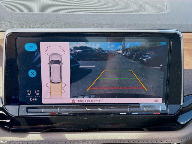 new 2026 Volkswagen Atlas car, priced at $45,327