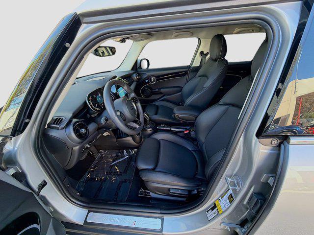 used 2024 MINI Hardtop car, priced at $21,616