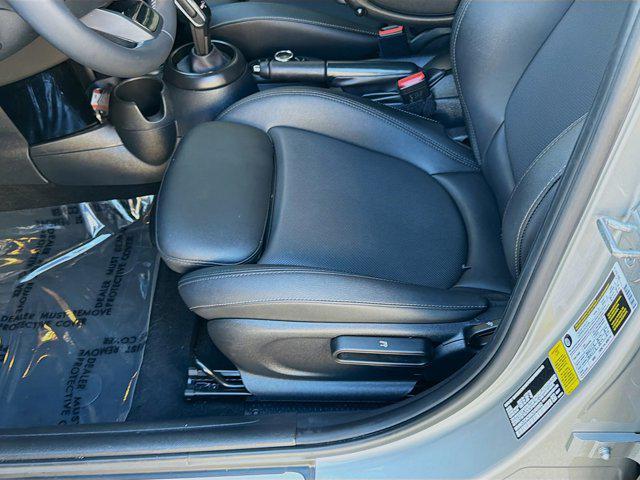 used 2024 MINI Hardtop car, priced at $21,616