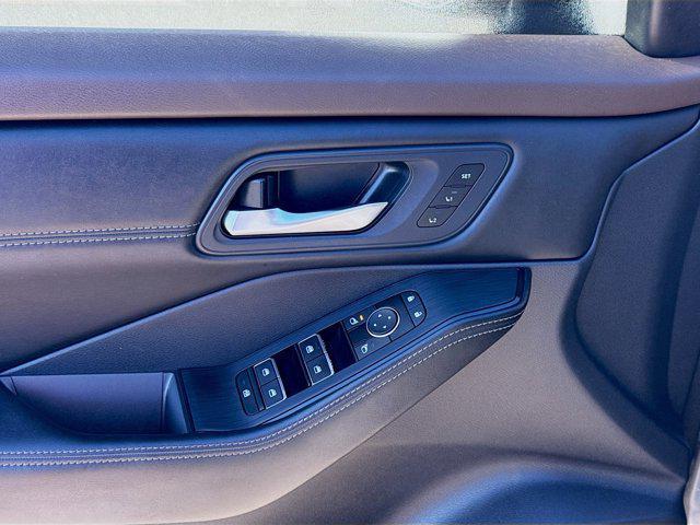 used 2023 Nissan Rogue car, priced at $17,729