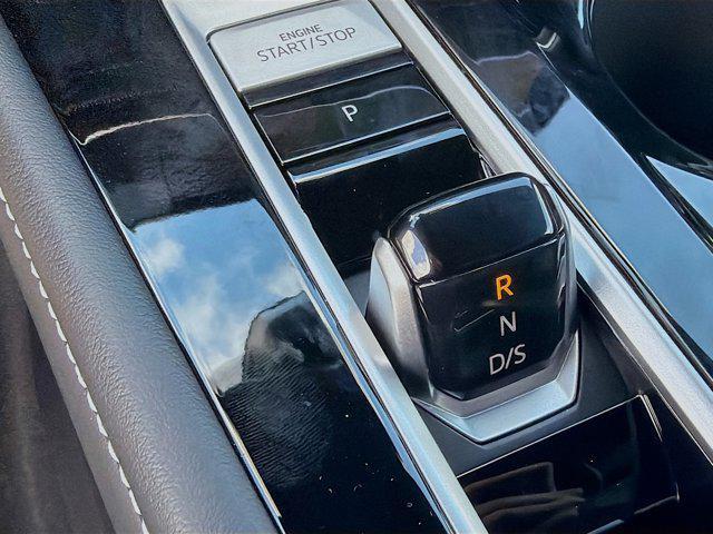 new 2026 Volkswagen Atlas Cross Sport car, priced at $52,444