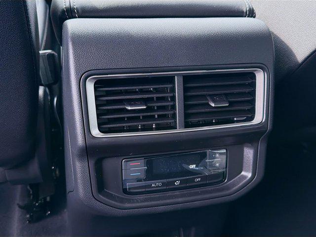 new 2026 Volkswagen Atlas car, priced at $44,725