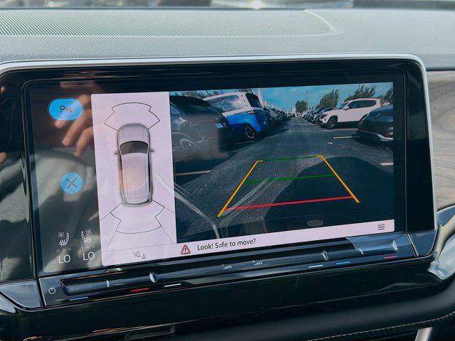 new 2026 Volkswagen Atlas car, priced at $44,725