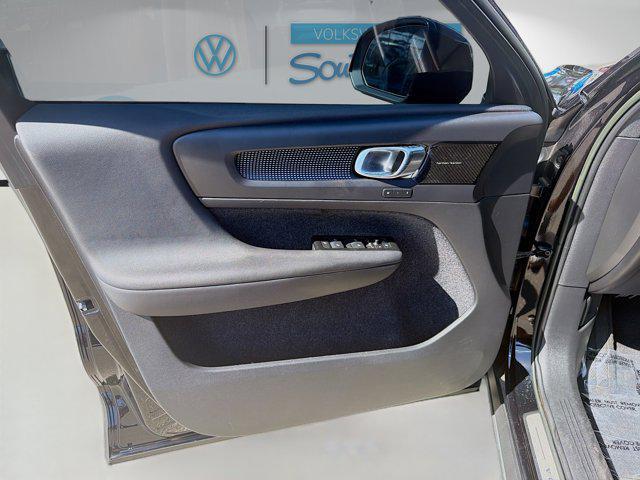 used 2022 Volvo XC40 car, priced at $24,242