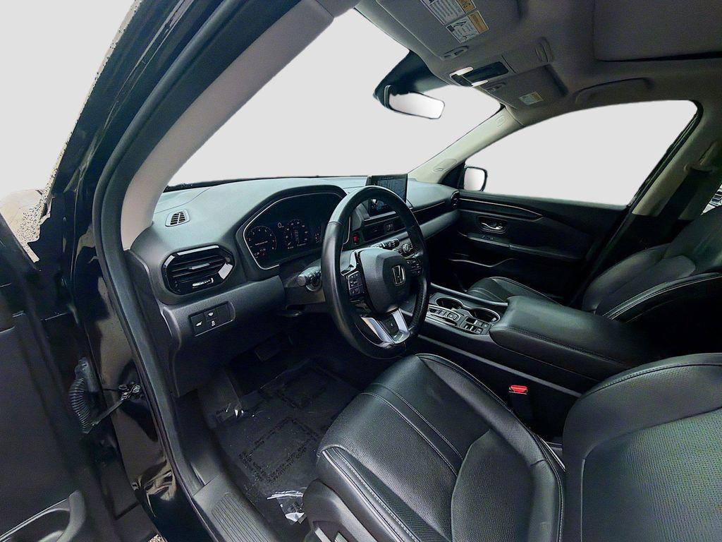 used 2025 Honda Pilot car, priced at $44,070
