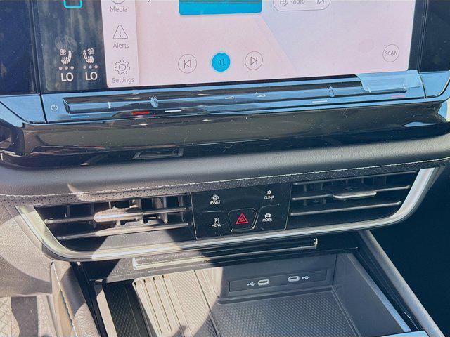 new 2026 Volkswagen Atlas car, priced at $45,387