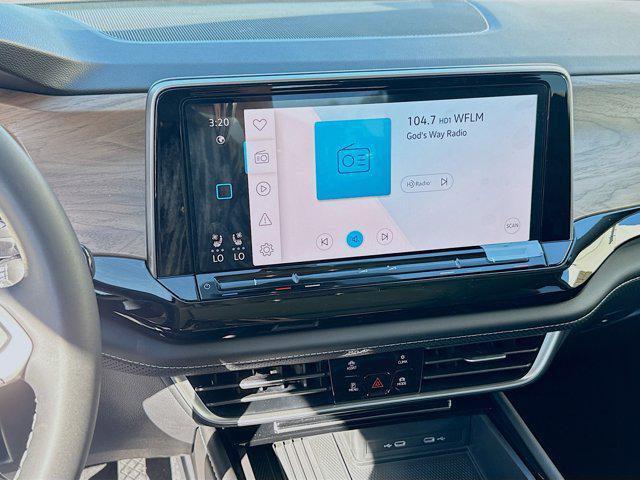 new 2026 Volkswagen Atlas car, priced at $45,387