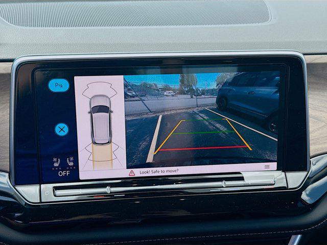 new 2026 Volkswagen Atlas car, priced at $43,403