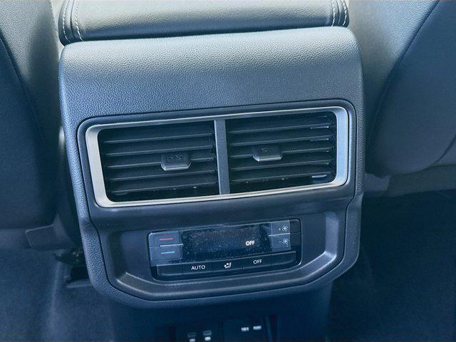 new 2026 Volkswagen Atlas car, priced at $43,403