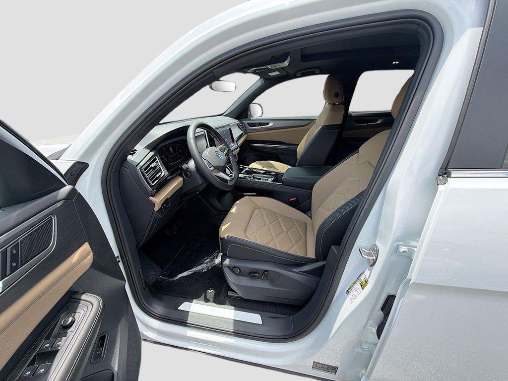 new 2026 Volkswagen Atlas Cross Sport car, priced at $44,092