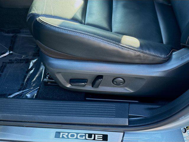 used 2021 Nissan Rogue car, priced at $17,474