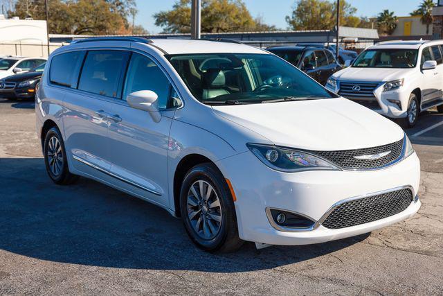 used 2020 Chrysler Pacifica car, priced at $12,991