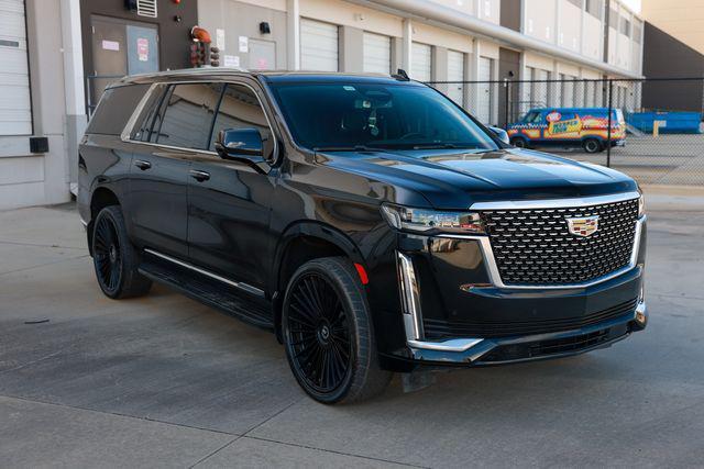 used 2023 Cadillac Escalade ESV car, priced at $72,989