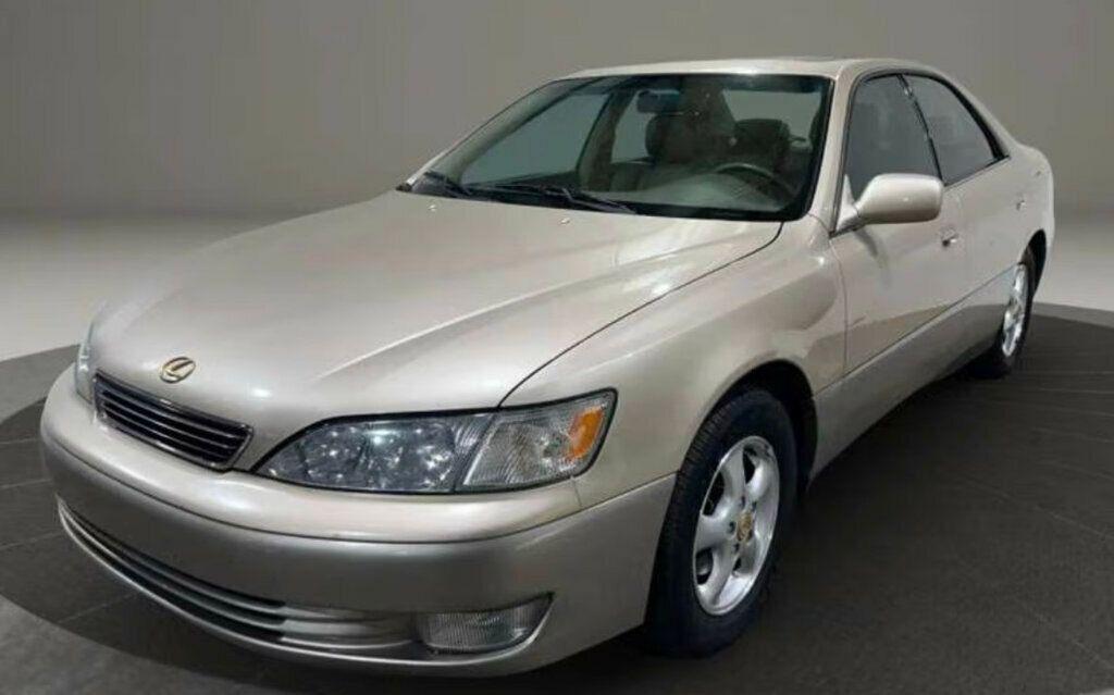 used 1997 Lexus ES 300 car, priced at $7,491