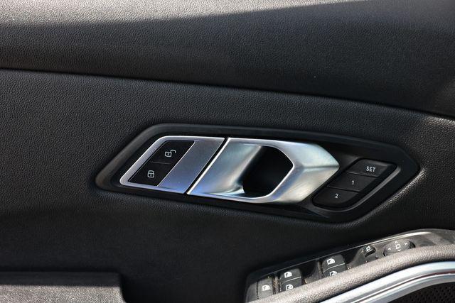 BMW 3 Series view 44