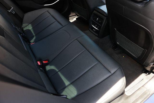 BMW 3 Series view 15