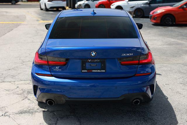 BMW 3 Series view 12