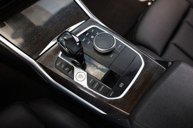 BMW 3 Series view 38