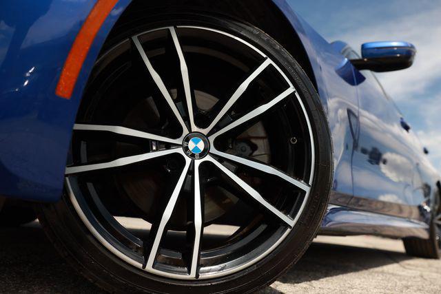 BMW 3 Series view 29