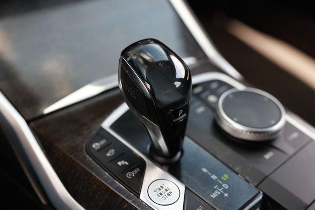 BMW 3 Series view 40