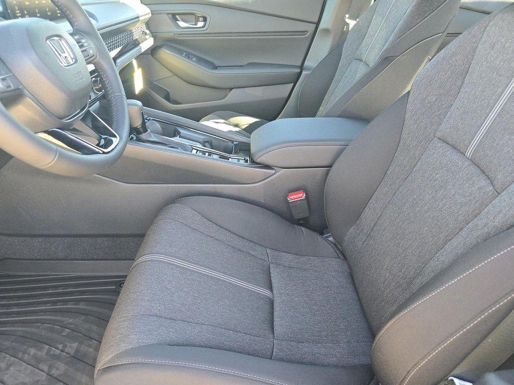 new 2025 Honda Accord Hybrid car, priced at $33,200