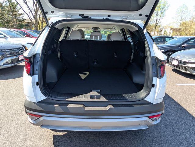 new 2026 Hyundai TUCSON Hybrid car, priced at $33,339