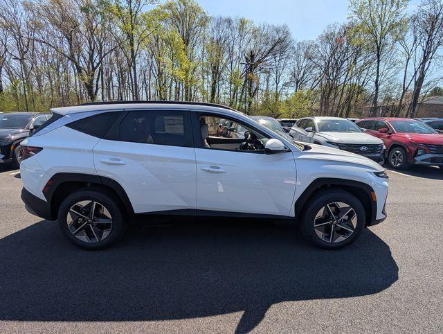 new 2026 Hyundai TUCSON Hybrid car, priced at $33,339