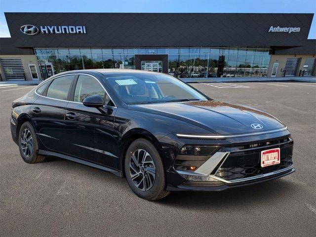 new 2026 Hyundai Sonata Hybrid car, priced at $30,037