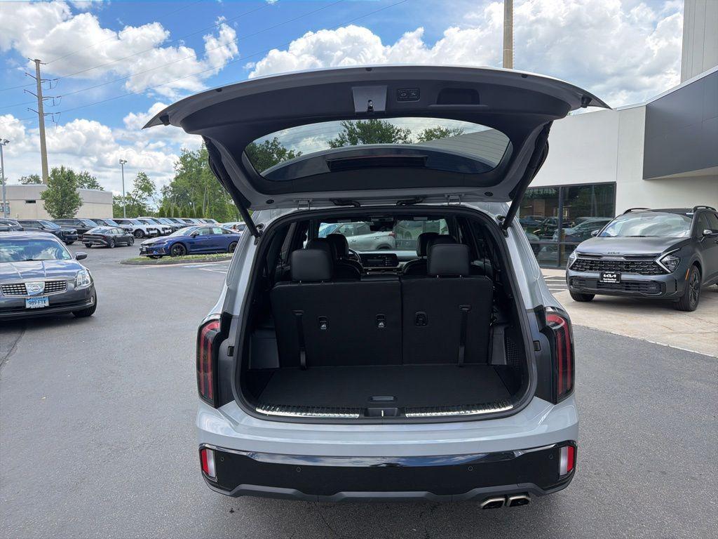 used 2024 Kia Telluride car, priced at $42,298