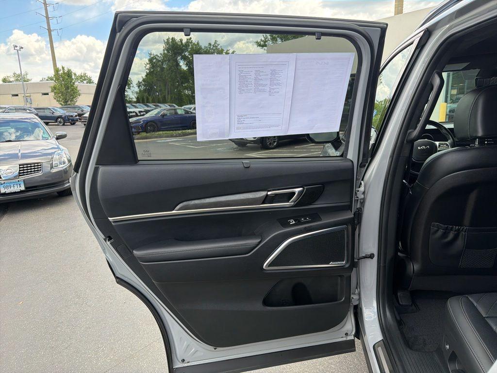 used 2024 Kia Telluride car, priced at $42,298