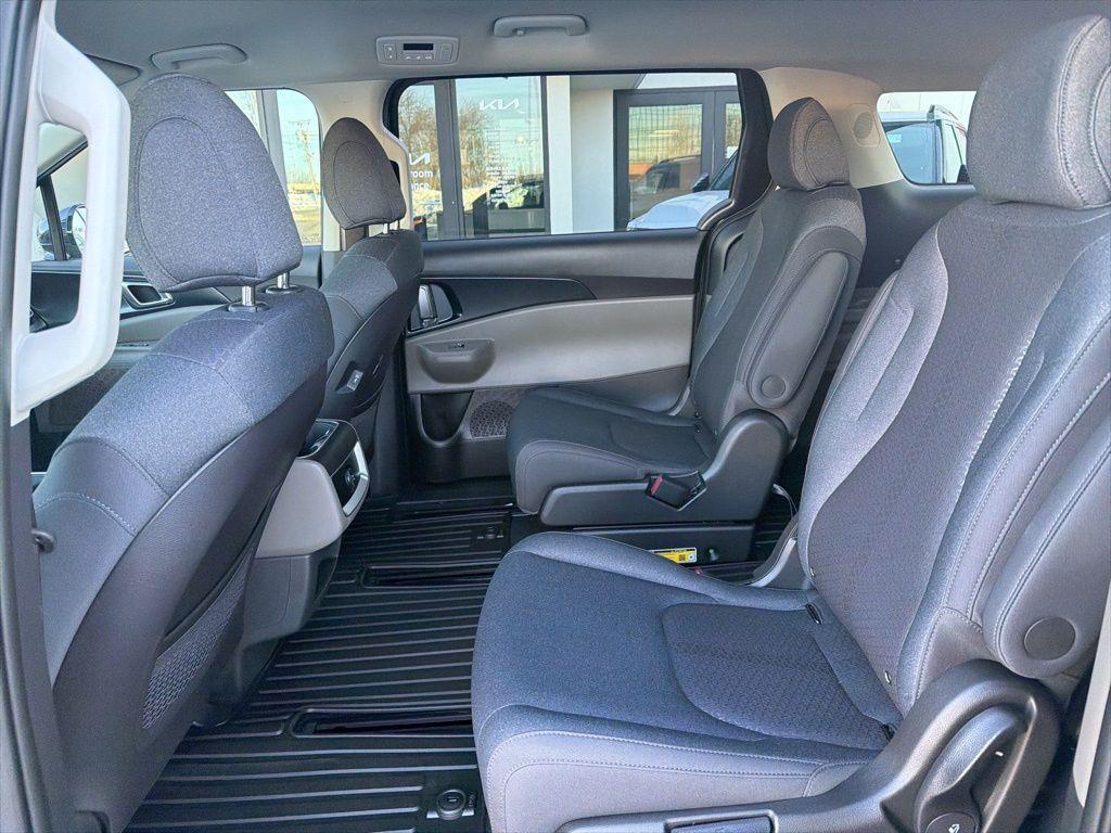 new 2026 Kia Carnival car, priced at $35,781