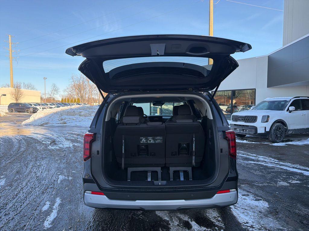 new 2026 Kia Carnival car, priced at $35,781