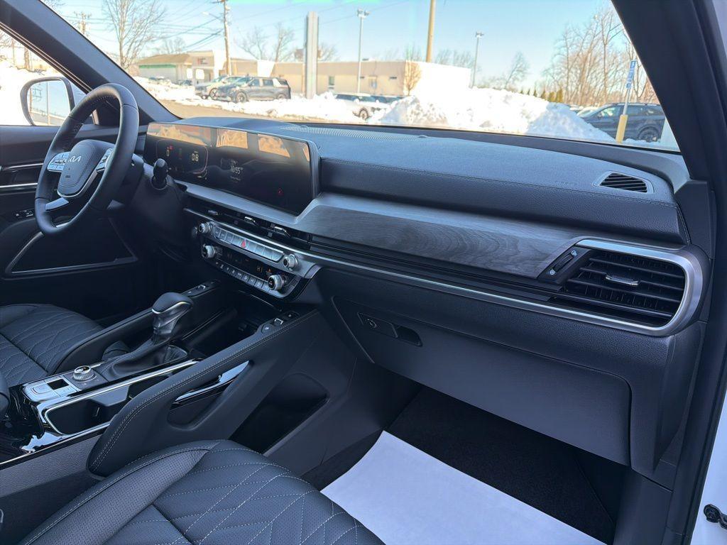 used 2025 Kia Telluride car, priced at $44,044