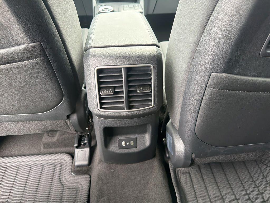 new 2026 Kia Sportage Hybrid car, priced at $33,213