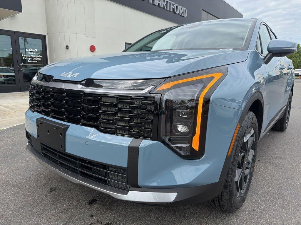 new 2026 Kia Sportage Hybrid car, priced at $33,213