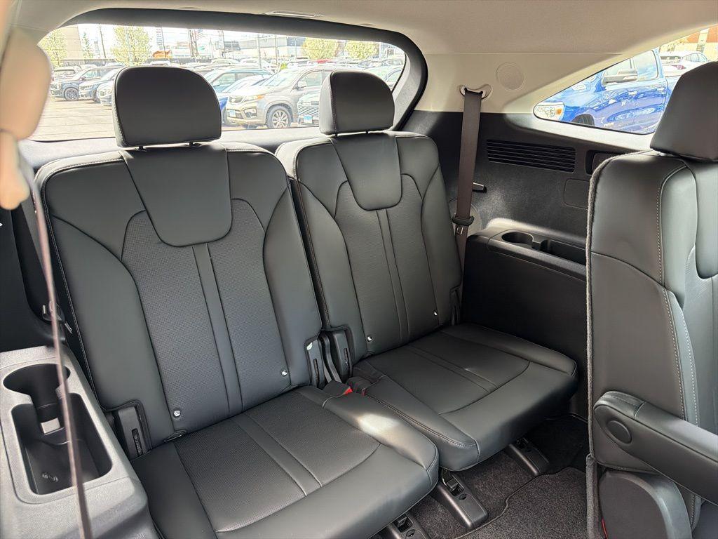 new 2026 Kia Sorento Hybrid car, priced at $40,532
