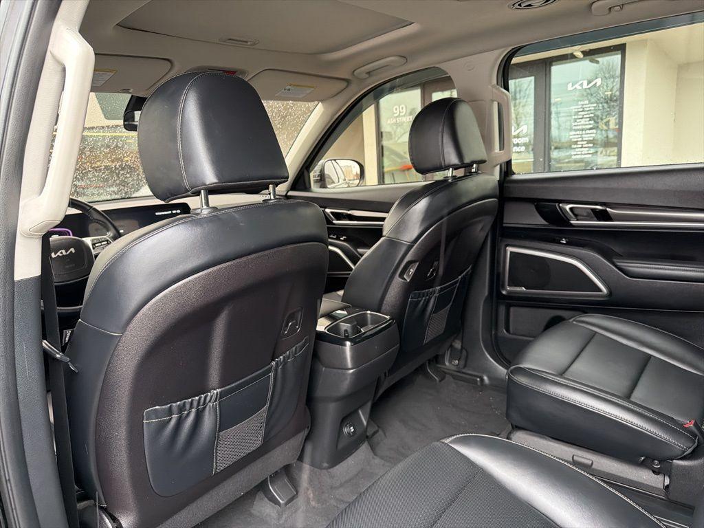 used 2024 Kia Telluride car, priced at $32,193