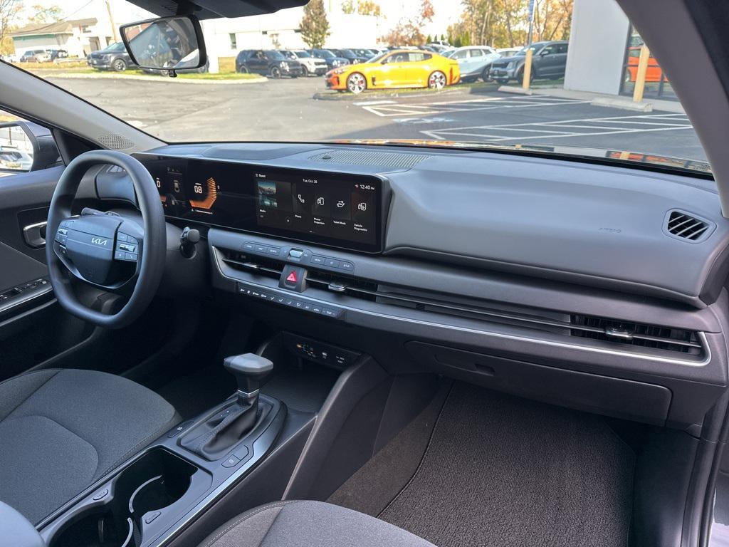 new 2025 Kia K4 car, priced at $23,000