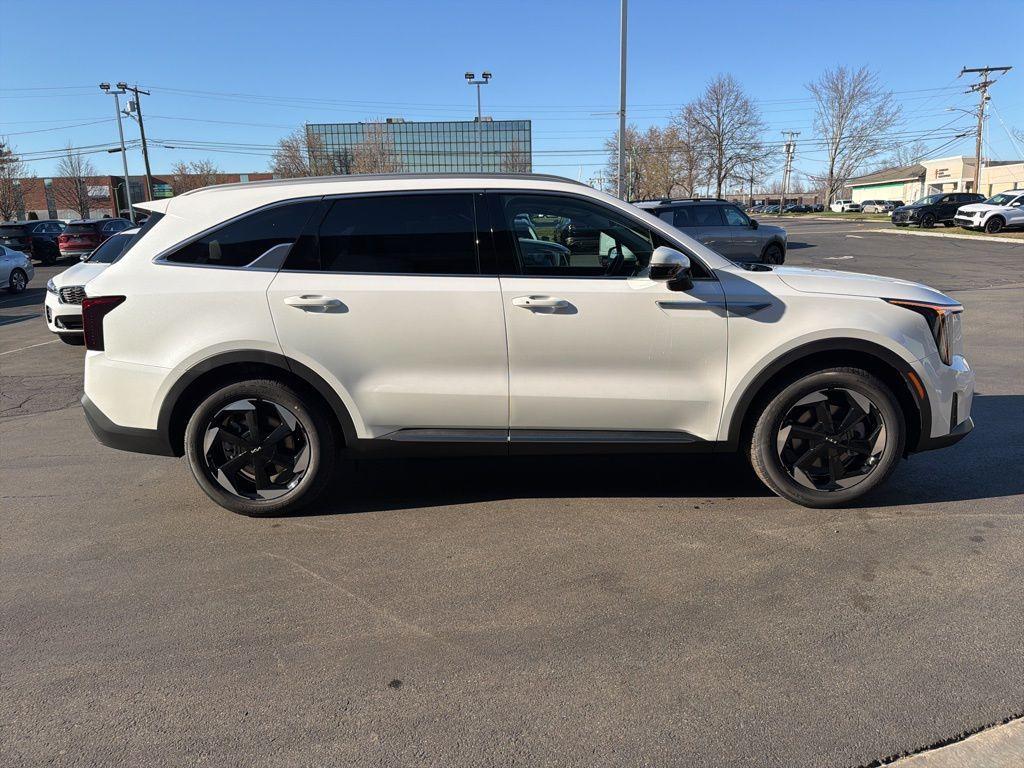 new 2026 Kia Sorento Hybrid car, priced at $40,548