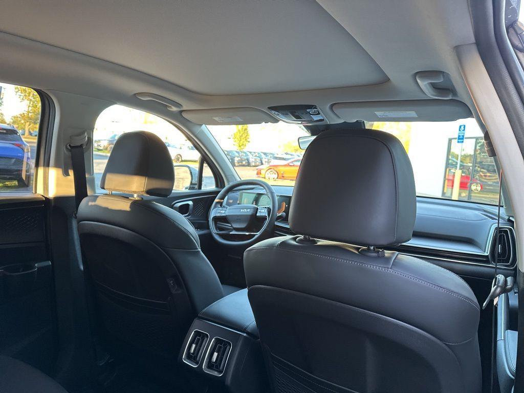 new 2026 Kia Sorento car, priced at $35,294