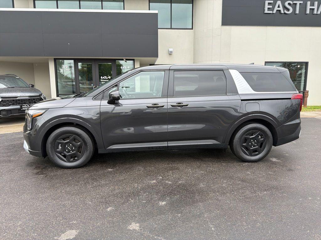 new 2025 Kia Carnival car, priced at $33,897