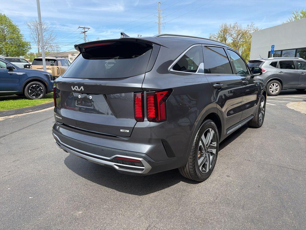 used 2023 Kia Sorento Hybrid car, priced at $27,157
