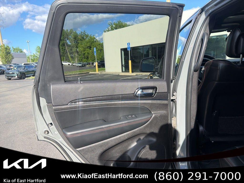 used 2021 Jeep Grand Cherokee car, priced at $23,945